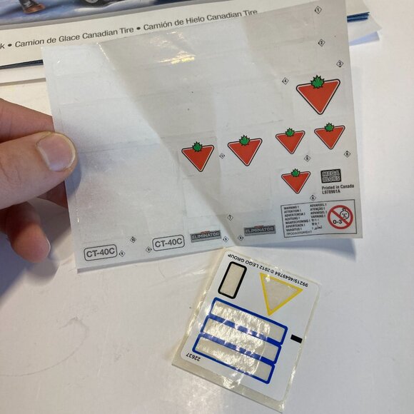 Mega Bloks Canadian Tire Ice Truck World Builders Canada Limited Edition Set - Picture 5 of 16